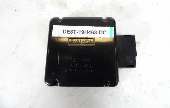 Ford Focus Sound amplifier DE8T-19H463-DC