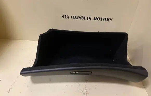Toyota Avensis T250 Glove box 55550-05070