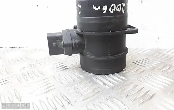 Audi A3 S3 8P Mass air flow meter 0281002461