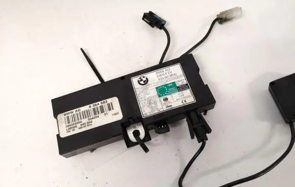 BMW 5 E39 Antenna control unit 8364083
