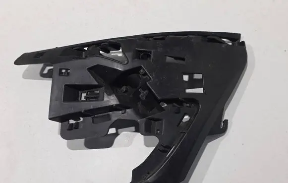 Volvo S60 Front bumper mounting bracket 31323425