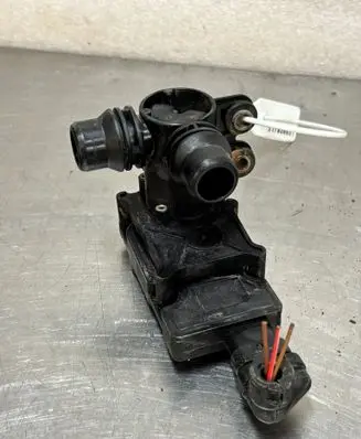 Engine coolant pipe/hose
