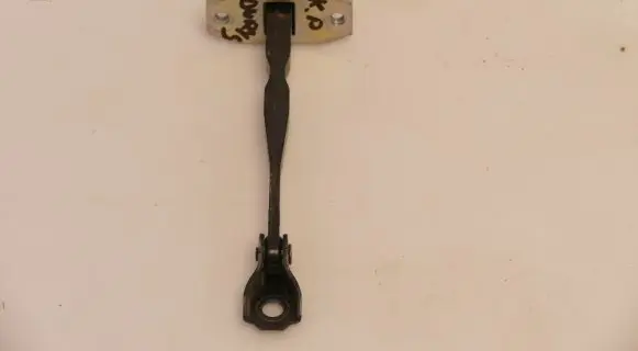 Nissan X-Trail T32 Front door check strap stopper
