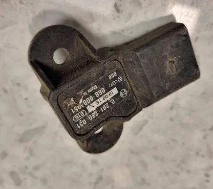 Volkswagen PASSAT B6 Air pressure sensor 06B906051 0261230031