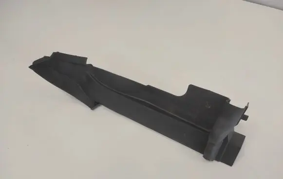 Audi Q7 4M Fender end trim 4M0821170C