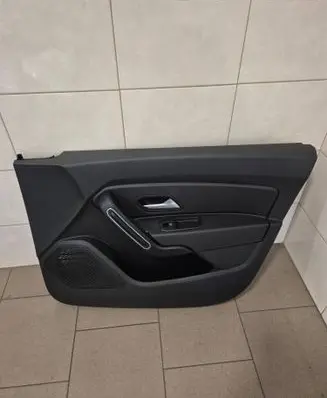 Dacia Duster II Front door card panel trim 809005331R