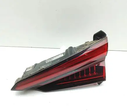Audi A5 Tailgate rear/tail lights 8W6945094J