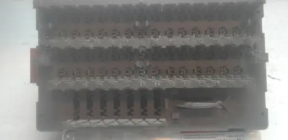 Peugeot 806 Fuse module 5970109547