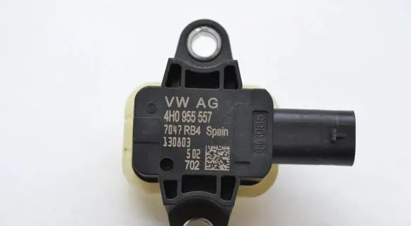 Audi A7 S7 4G Airbag deployment crash/impact sensor 4H0955557