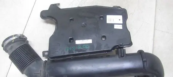 BMW X1 F48 F49 Intake resonator 8570016