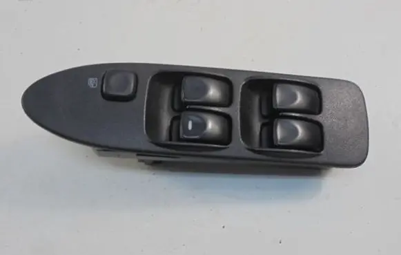 Mitsubishi Space Star Electric window control switch MR915962