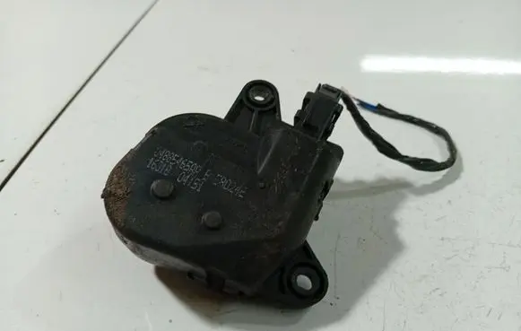 Chrysler Voyager Air flap motor/actuator 04885465AA