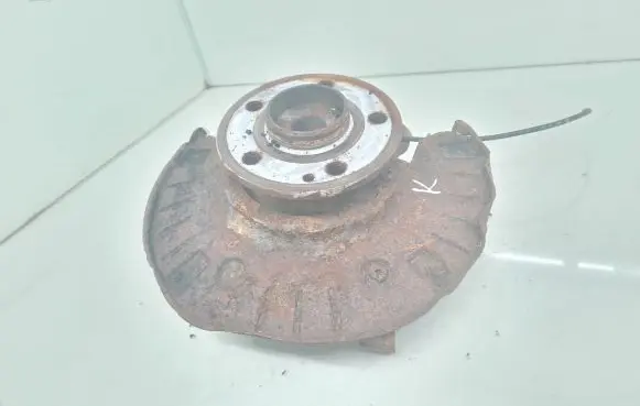 Mercedes-Benz Vito Viano W639 Front wheel hub spindle knuckle