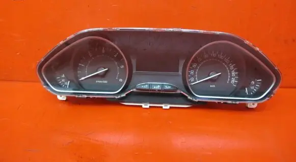 Peugeot 208 Speedometer (instrument cluster) 9813848980