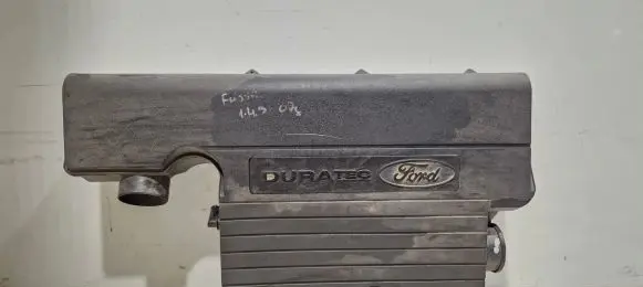 Ford Fusion Air filter box 2S619600CF