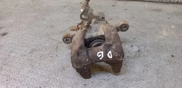 Volkswagen Jetta V Rear brake caliper
