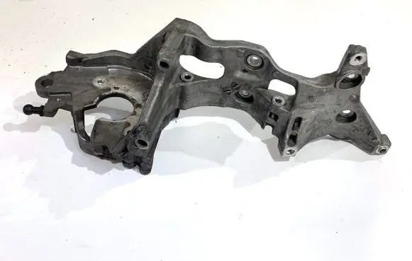 Skoda Superb B8 (3V) Generator/alternator bracket 04L903143D