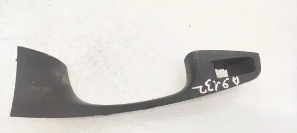 Volkswagen Jetta V Front door window switch trim T0514288