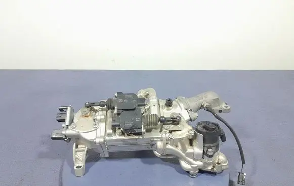 BMW X3 E83 EGR valve cooler 8598309
