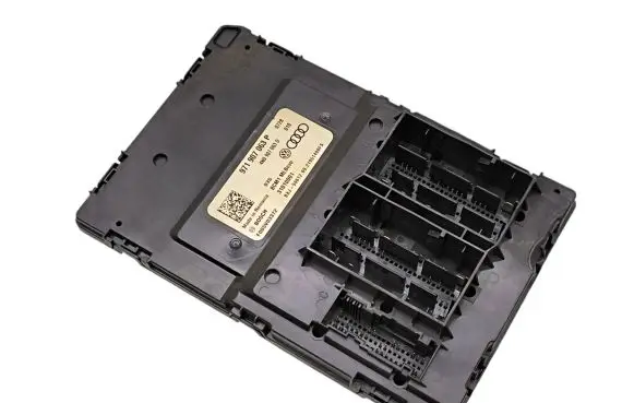 Porsche Taycan 9J1 Comfort/convenience module 971907063P 4N0907063D 31010001