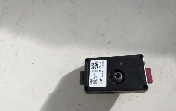 BMW 4 F32 F33 Aerial antenna amplifier 9231442
