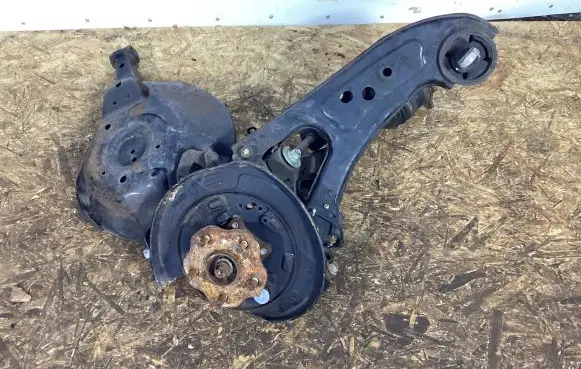 Lexus RX 450H Rear wheel hub spindle/knuckle 