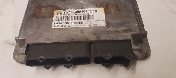 Volkswagen PASSAT B5 Engine control unit/module 3B0907557 3B0907557B