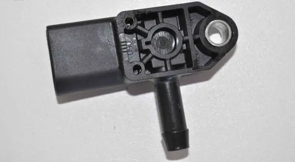 BMW 7 F01 F02 F03 F04 Exhaust gas pressure sensor 04L906051B