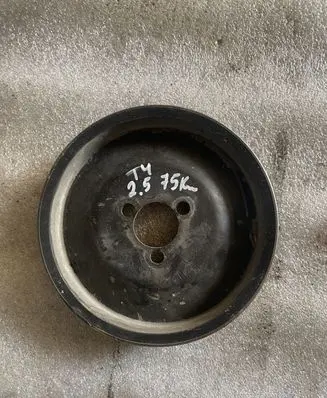 Volkswagen Transporter - Caravelle T4 Power steering pump pulley 074121031