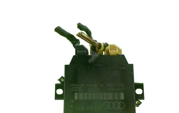 Audi A4 S4 B7 8E 8H Central body control module 8E0919283E