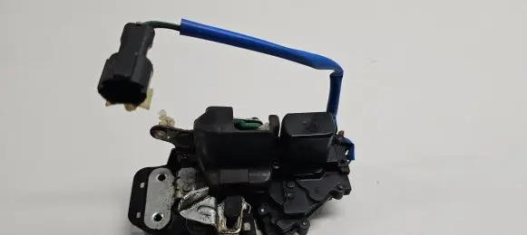 KIA Sorento Rear door lock