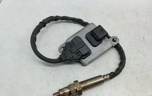 Mercedes-Benz E W212 Lambda probe sensor A0009051412 0009051412 A3C03398500