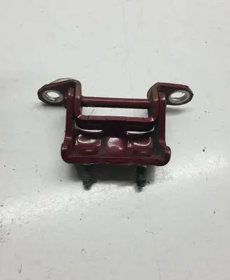 Nissan Qashqai Loading door upper hinge 