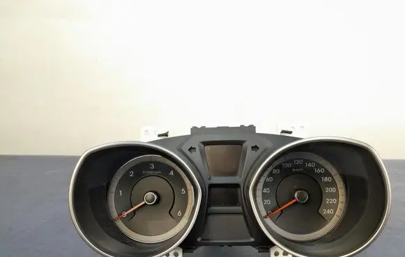 Hyundai i30 Speedometer (instrument cluster) 94004A6060