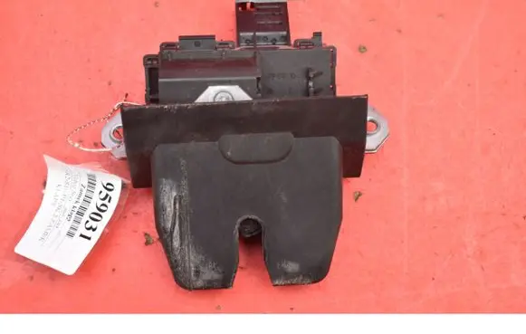 Volvo S60 Tailgate/trunk/boot lock/catch/latch 31335051