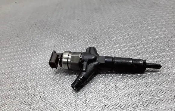 Subaru Outback Fuel injector 16613AA020
