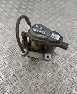 Rear brake caliper