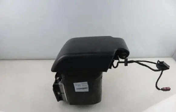 Glove box
