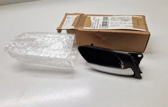 BMW 3 E46 Front door interior handle 8200724