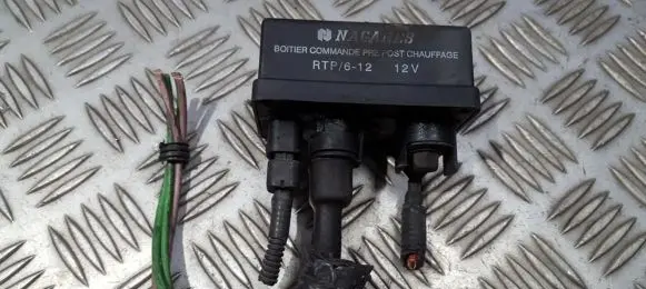 Volvo S40, V40 Glow plug pre-heat relay 7700107794