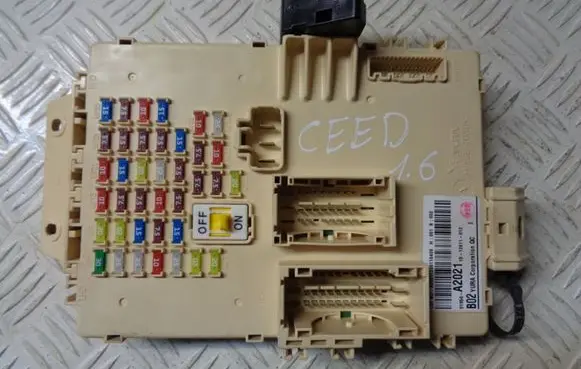 KIA Ceed Fuse module 91950A2021