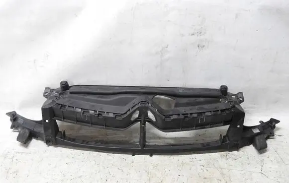 Peugeot 5008 Front bumper upper radiator grill 9686219510