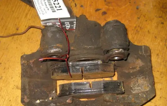Renault Master I Front brake caliper