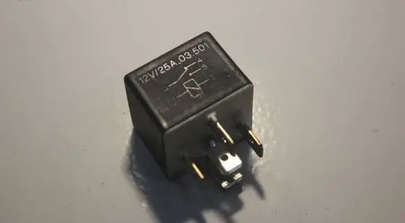 Ford Mondeo MK II Other relay 03501