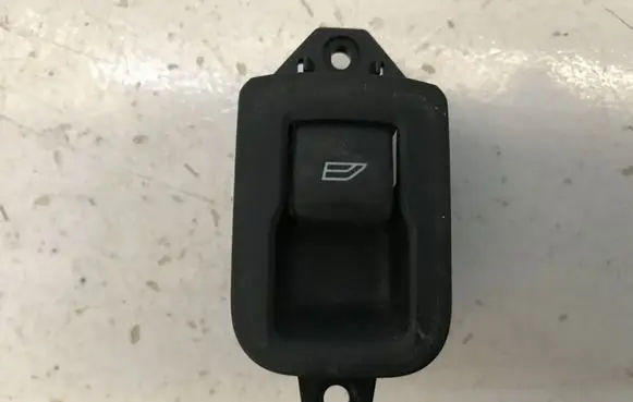 Volvo V50 Electric window control switch 31295736