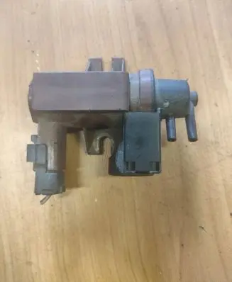 Volvo S80 Turbo solenoid valve 6G9Q9E882CA