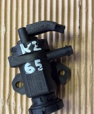 BMW X5 F15 Turbo solenoid valve 8509323 3024389 BMW1174