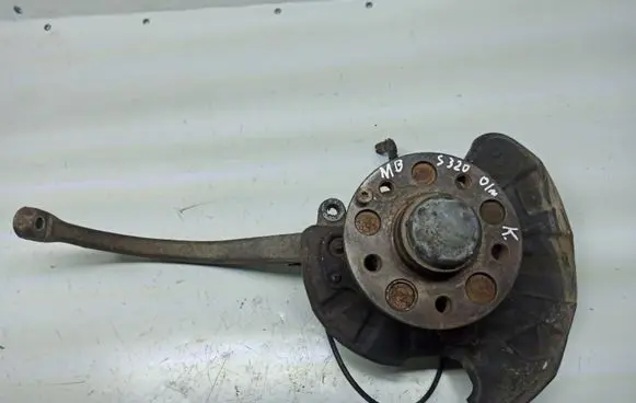 Mercedes-Benz S W220 Front wheel hub