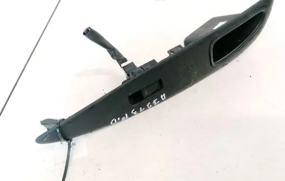 Nissan Primera Electric window control switch 25411AV600 C8D-D705N