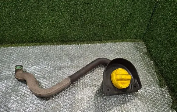 Renault Master III Oil fill pipe 8200795333